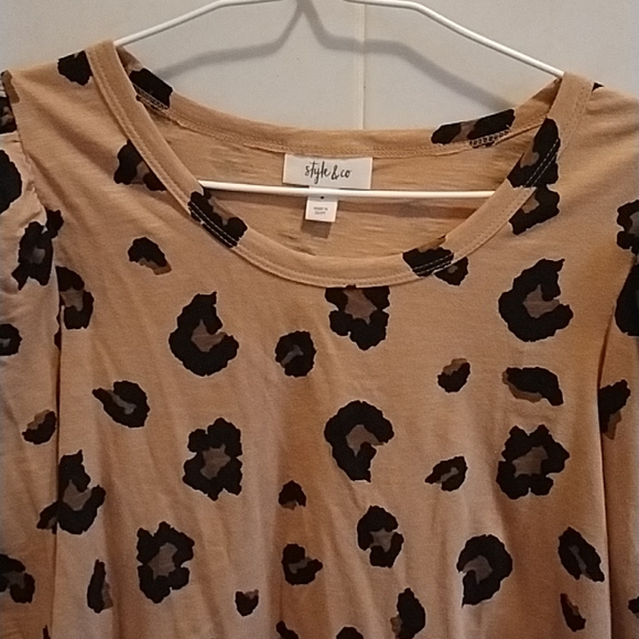 Style & Co. Tops - Style & Co puffed sleeve Leopard print top